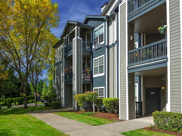 Cascade Summit Apartment Homes — Photo 17