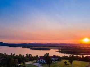 15621 Summit View Ln, North Little Rock, AR 72113