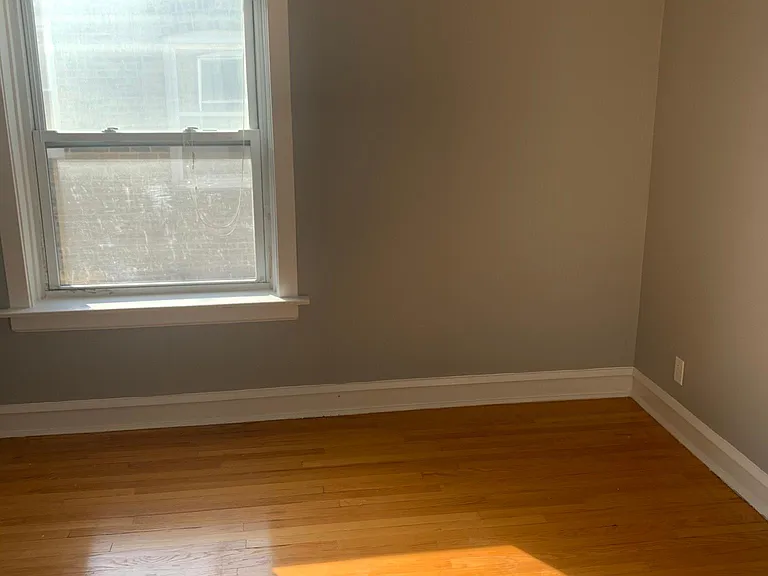 2505 W Gunnison St #1 — Photo 8