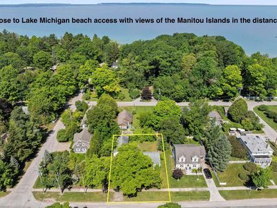 408 S Main St, Leland, MI, 49654