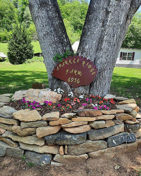 2nd image of 6956 Jacks Creek Rd