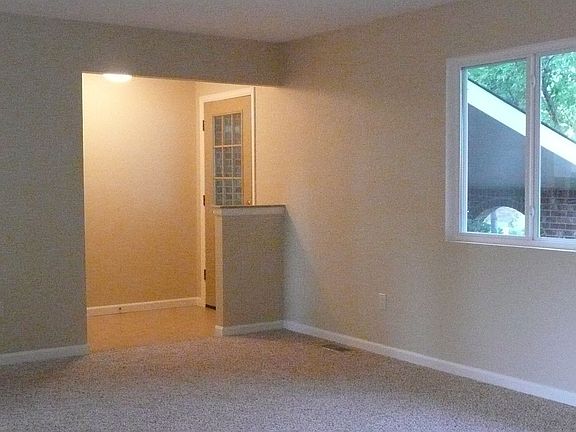 3rd image of 5055 Barcelona Way