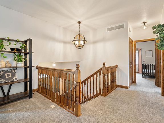 5th image of 2575 Fox Hollow Ln