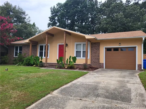 222 Tiverton St, Fayetteville, NC 28314