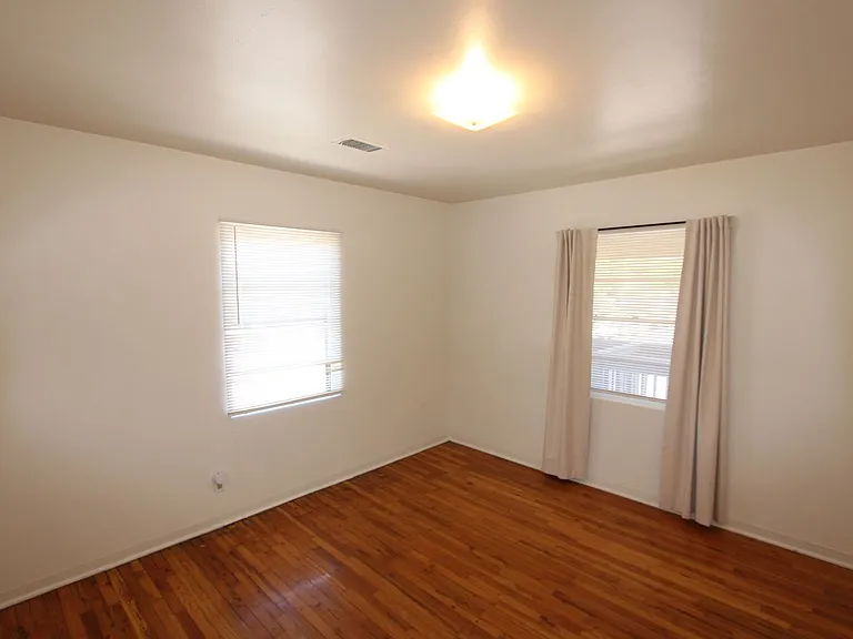 324 N San Francisco St — Photo 24