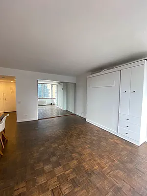 Rented by Fischer Group Realty, LLC | media 3