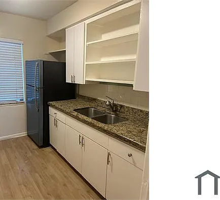 425 NE 82nd St #4 — Photo 5