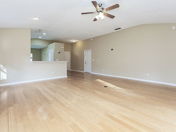 4th image of 248 Southlake Dr