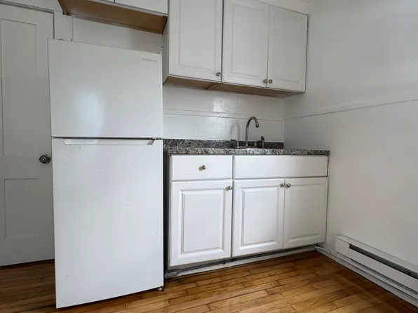 21 Prince Ave, Lowell, MA