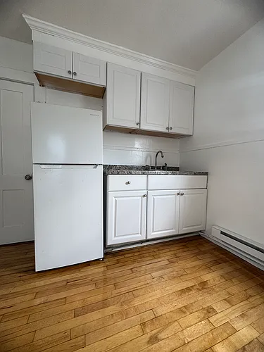 21 Prince Ave #F Photo 1 21 Prince Ave #F Photo 1