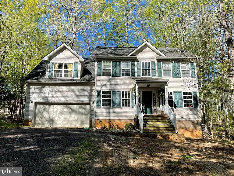 4623 Lakeview Pkwy — Photo 2