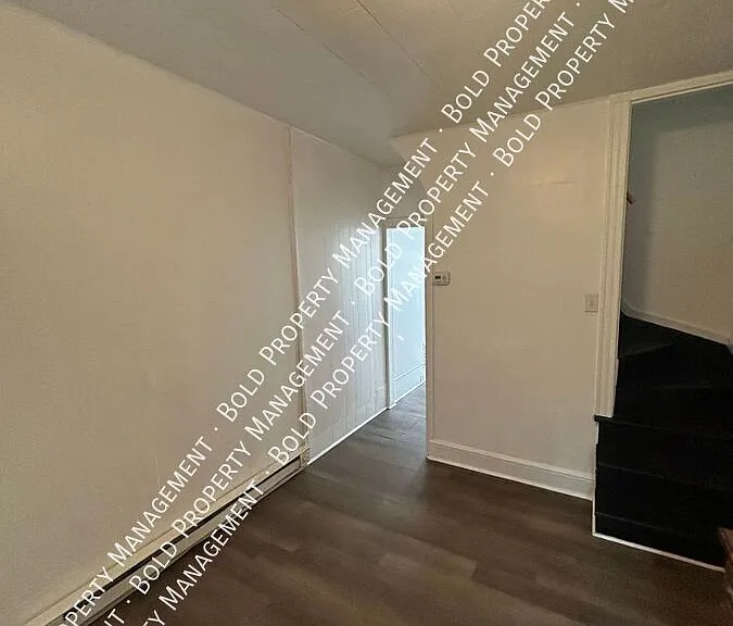1316 Kenny St — Photo 6