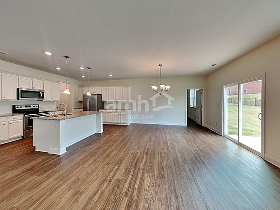 5th image of 4911 Trayton Ave