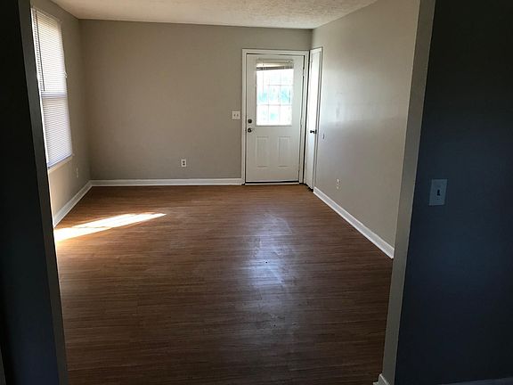 4th image of 2829 Brunswick Dr #B