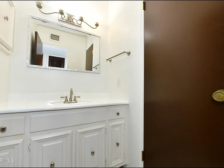 6201 Escondido Dr #17D — Photo 23