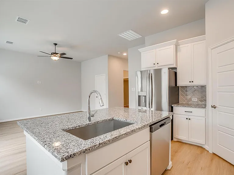 10434 Peonia St — Photo 11