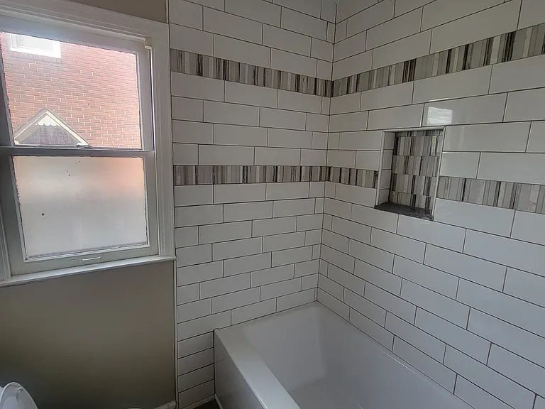 20214 Mackay St — Photo 9