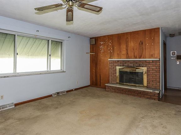 4th image of 440 E Cottage Ave