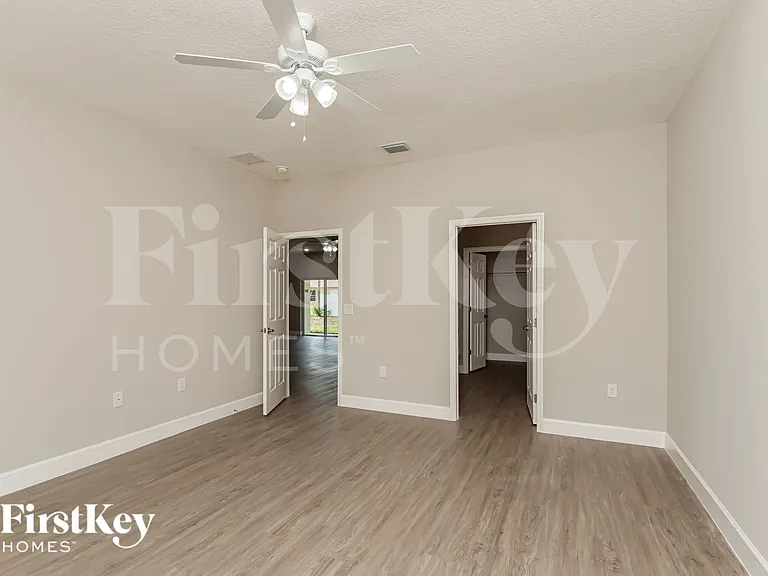 717 Lavender St SE — Photo 7