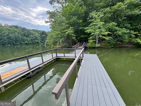 4th image of 58 S Pine Cove Dr