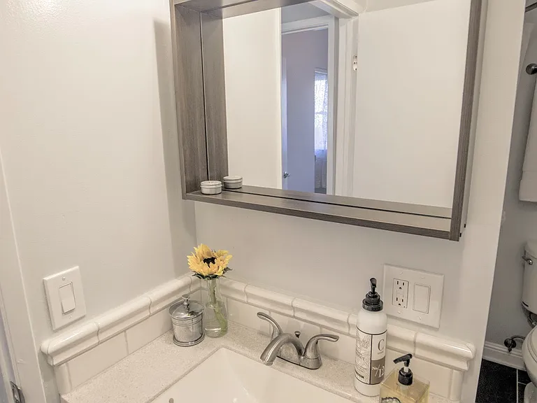 652 N Marengo Ave #102 — Photo 29