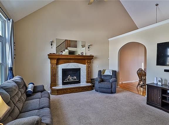 3rd image of 1213 SE Timbercreek Dr