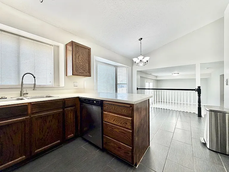 979 E Blue Heron Cir — Photo 14