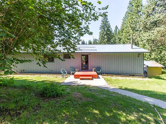 3rd image of 443 McCammon Dr