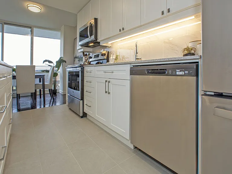 20 N Shore Blvd W — Photo 15