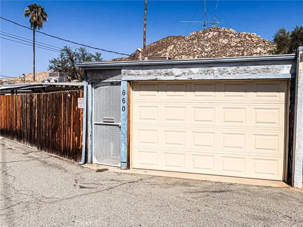 660 Gibbel, Hemet, CA 92543