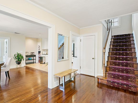 3rd image of 10 Hall Ave