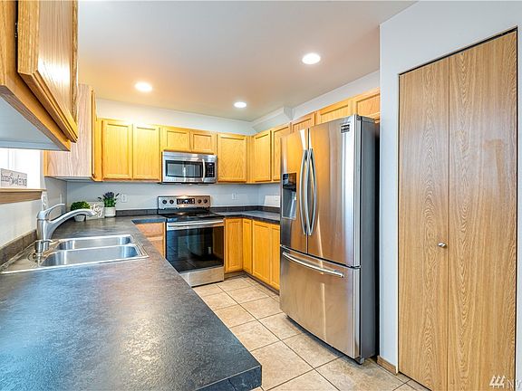 5th image of 10507 198th Street Ct E