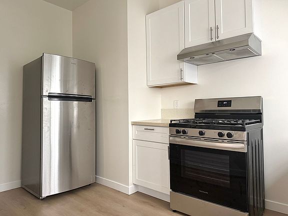 3rd image of 207 S Berendo St APT 104