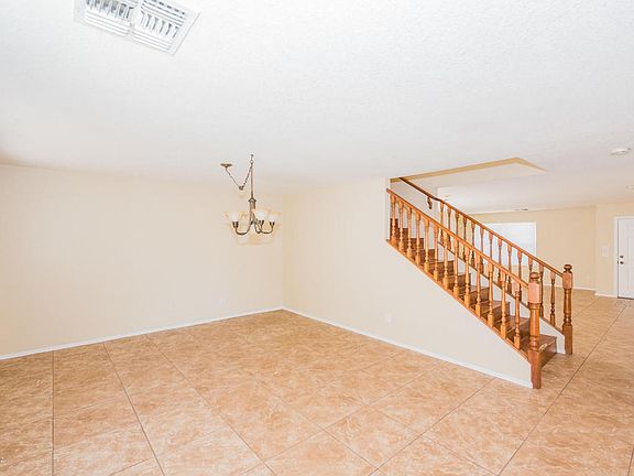5th image of 10620 S Silverbluff Dr
