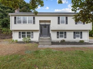 8 Rennie Dr, Blackstone, MA 01504
