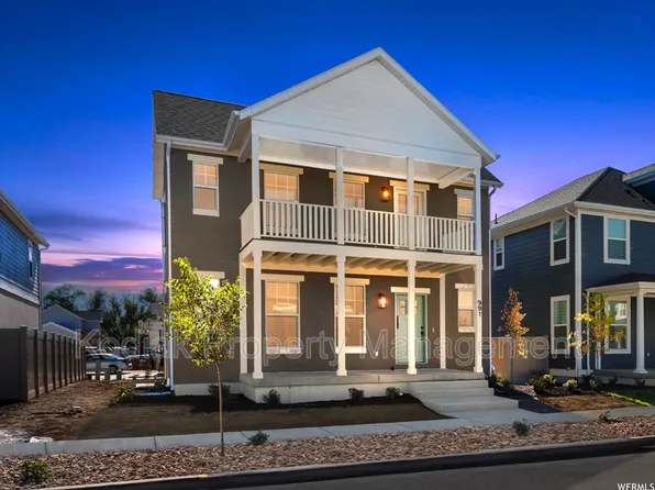 991 W Shoreline Dr, Layton, UT 84041