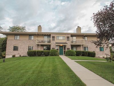 112 E Freistadt Rd, Thiensville, WI, 53092