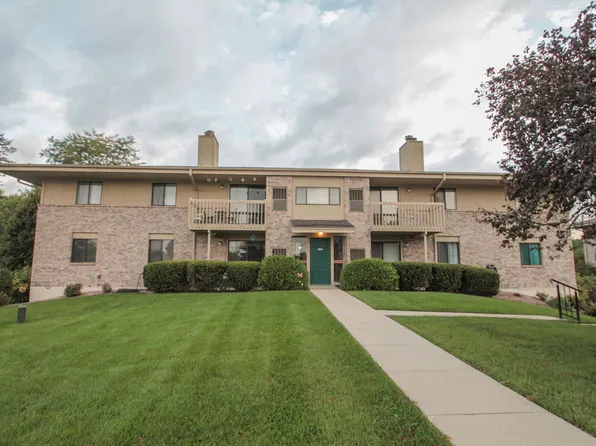 112 E Freistadt Rd, Thiensville, WI 53092