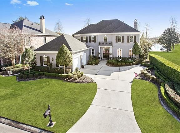 2nd image of 45 Fairway Oaks Dr