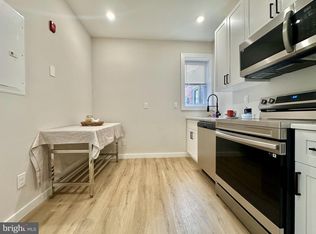 255 S 44th St #3, Philadelphia, PA 19104