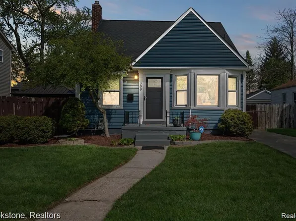 909 Hoffman Ave, Royal Oak, MI 48067