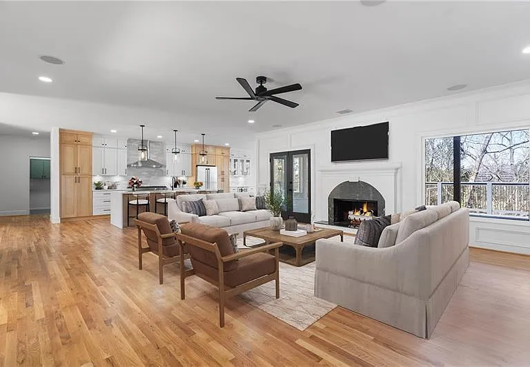 350 Kelson Dr — Photo 20