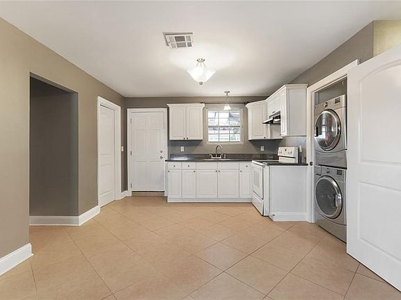 4th image of 4900 Hickerson St