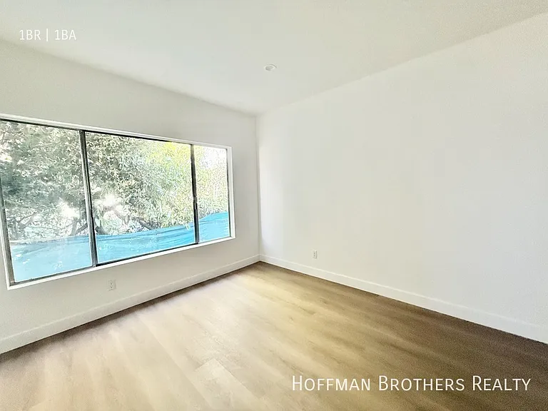 4639 W 17th St #8 — Photo 6