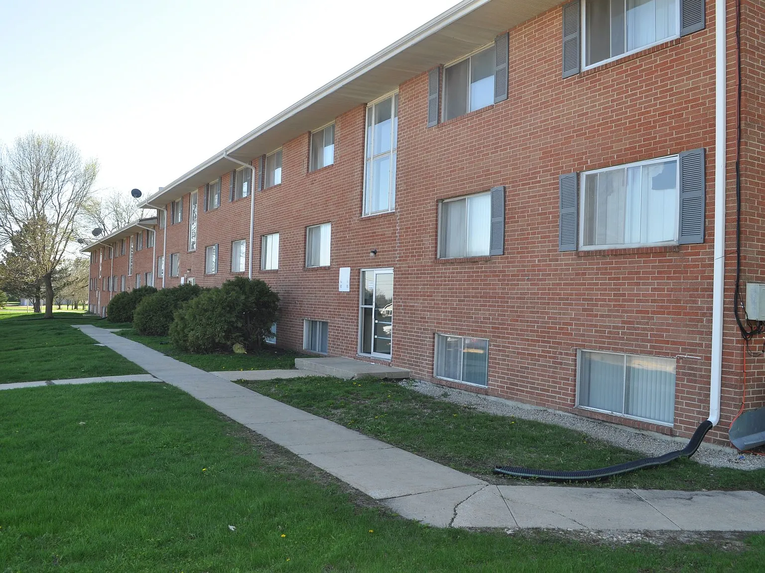 2101 Clarkview — Photo 2
