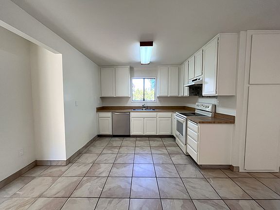5th image of 1418 Creencia Pl