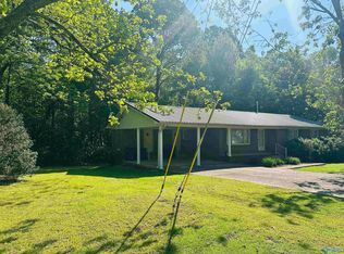 890 Fairview Dr NE, Arab, AL 35016
