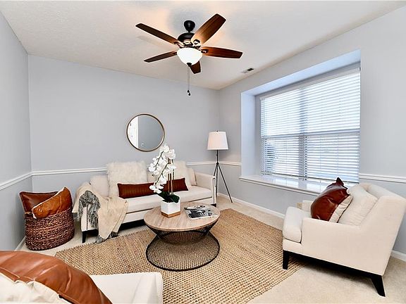 4th image of 15405 Wildflower Ct