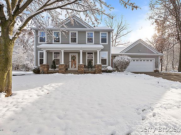 2nd image of 5780 Dorado Ct NE