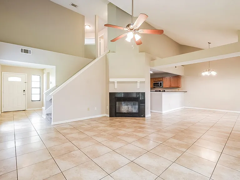 439 E Springtree Way — Photo 5